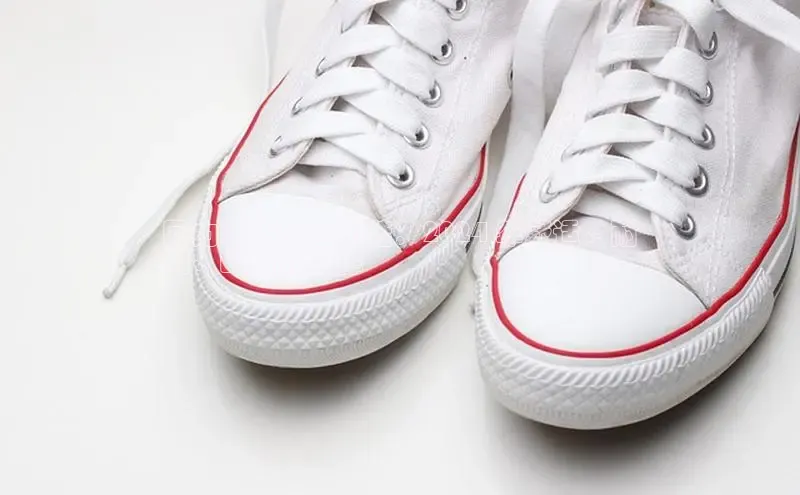 球速体育58同城回力瑞男童运动鞋：2024 年舒适、耐
用、时尚的选择