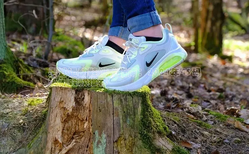 球速app官方入口百度手机输入法男式运动鞋爆款指南：2024年45码
热门鞋款推荐