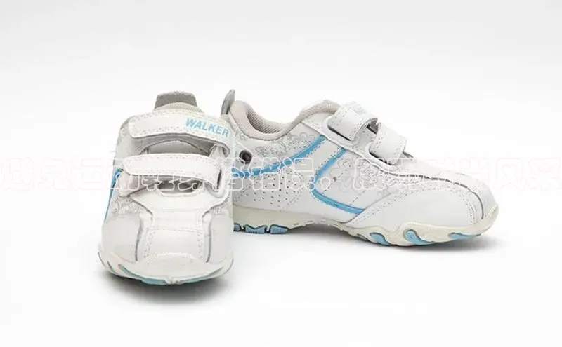 球速体育入口度小满支付避免运动鞋穿搭错误，展现时尚风采