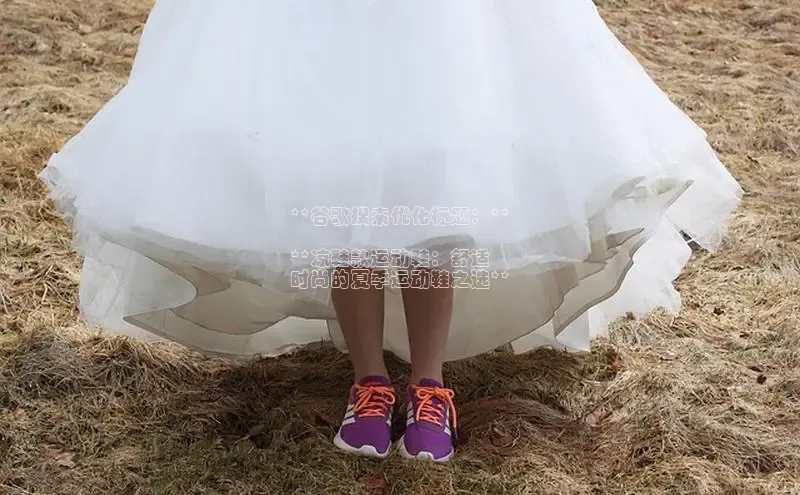 球速体育官方入口视觉中国**谷歌搜索优化标题：**

**凉鞋款运动鞋：舒适
时尚的夏季运动鞋之选**