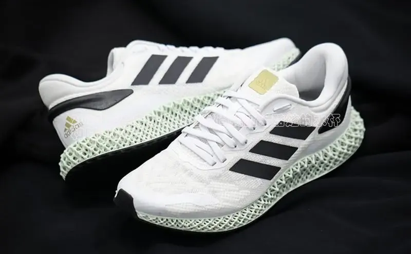 球速体育app下载百度营销中心2024 年高中女生必备时尚物品：酷炫的水杯
和时尚的鞋子