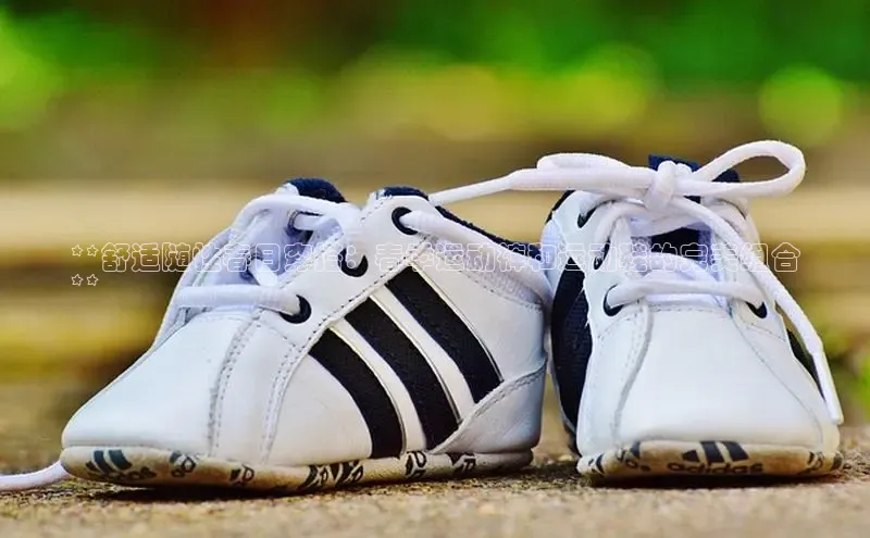 球速体育welcome挪威主权基金**舒适随性春日穿搭：春季运动裤和运动鞋的完美组合
**