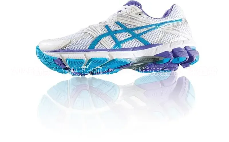 2025新款：女款运动鞋——舒适体验的未来趋势